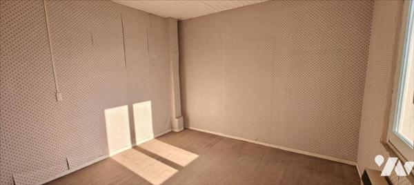 Besançon, secteur Trépillot, zone artisanale, maison de 129 m² sur 895 m²