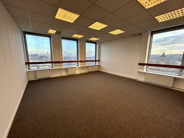BUREAUX à LOUER de 142 m²