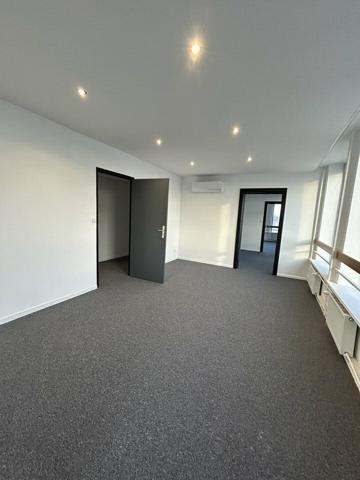BUREAUX à LOUER de 142 m²