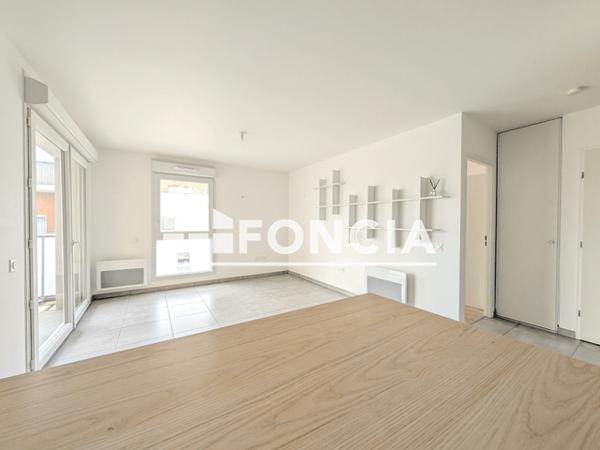 Location Appartement 2 pièces 44.09 m² - Mont Saint- Aignan 76130