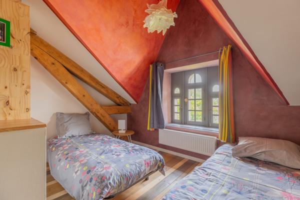 Ancien hôtel rénové avec gîtes à deux pas du lac de Pierre-Percée