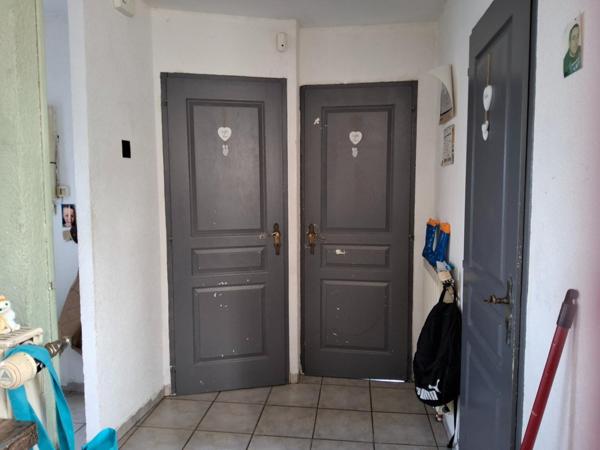 Belle maison en pierre apparente.  Idéale pour investissement. À venir visiter sans tarder !