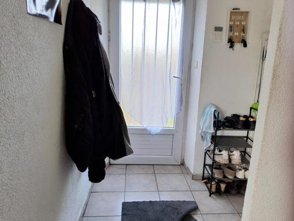 Belle maison en pierre apparente.  Idéale pour investissement. À venir visiter sans tarder !