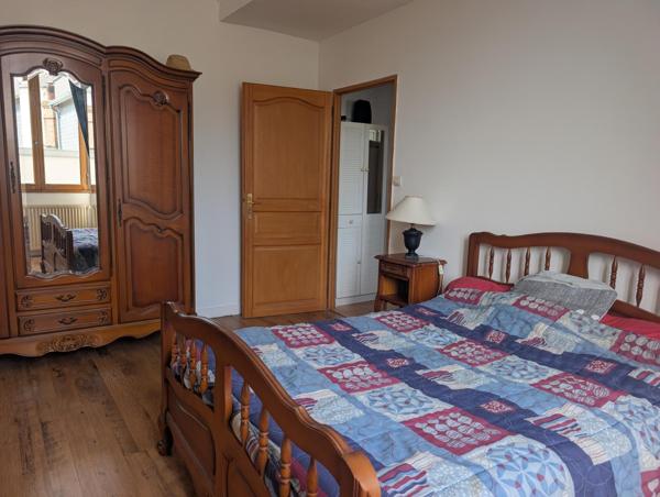 IMMEUBLE DE RAPPORT – CENTRE-VILLE BAUGÉ  – FORTE RENTABILITÉ POTENTIELLE