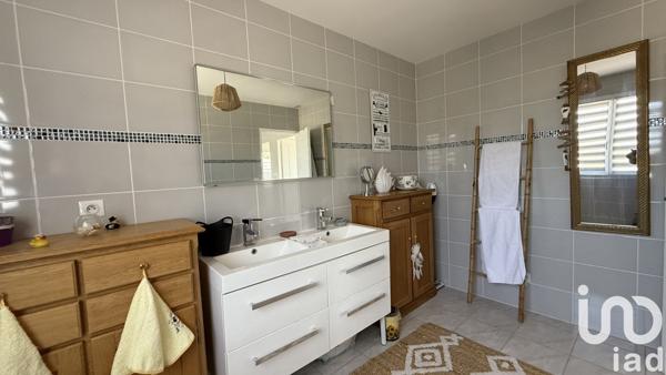 Maison 5 pièces de 144 m² à Bagnols-sur-Cèze (30200)