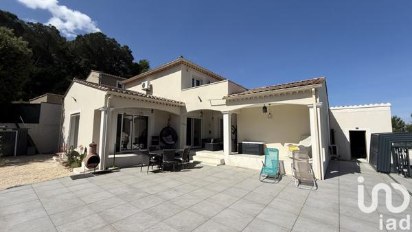 Maison 5 pièces de 144 m² à Bagnols-sur-Cèze (30200)