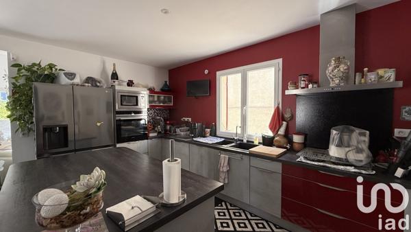 Maison 5 pièces de 144 m² à Bagnols-sur-Cèze (30200)