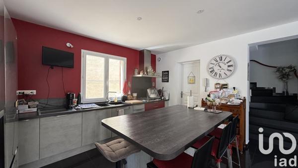 Maison 5 pièces de 144 m² à Bagnols-sur-Cèze (30200)