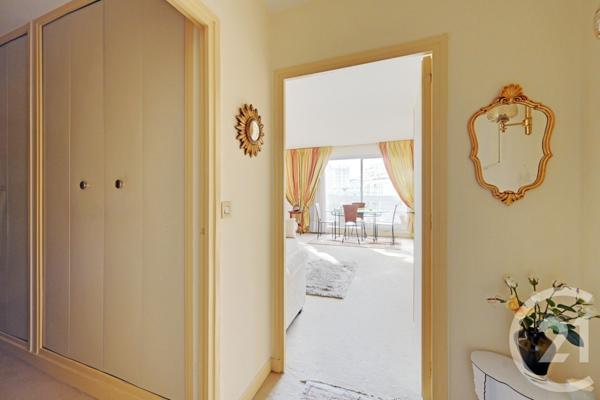 Appartement F2 à vendre  2 pièces - 50 m2 PARIS - 75019