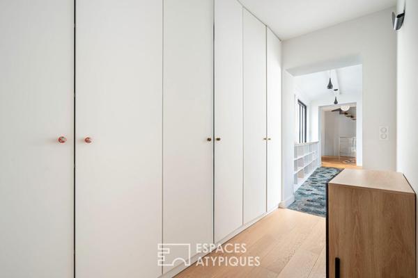 Deux maisons communicantes et un deux-pièces autour d’une cour privée