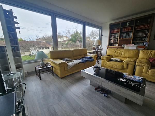 Maison  6 pièce(s)  4 chambre(s)  173 m²