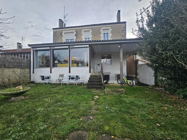 Maison  6 pièce(s)  4 chambre(s)  173 m²