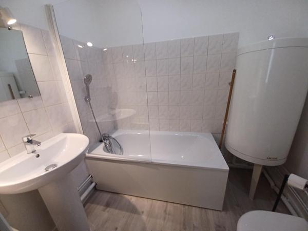 Studio meublé état neuf 2 RUE DU CAYLA AURILLAC Détails des diagnostics énergétiques