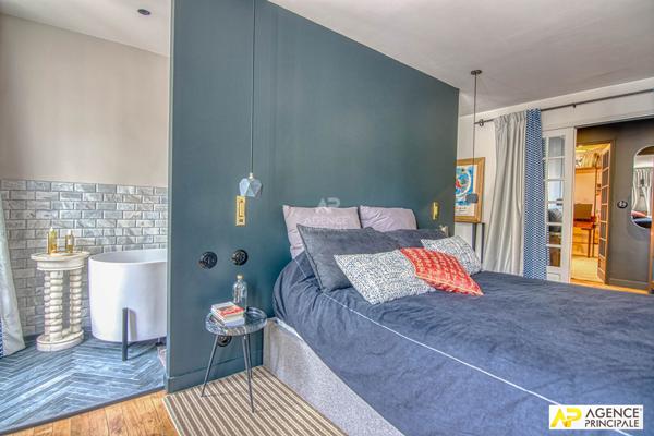 Versailles, Notre-Dame, appartement 5 pièces 105 m² carrez situé au premier étage d'un immeuble ancien €895 000 ** - Référence 27677
