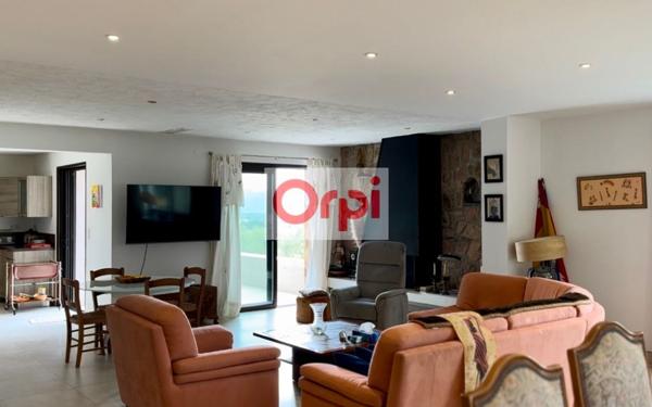 Maison à vendre    3 pièces • 131 m2 Lecci