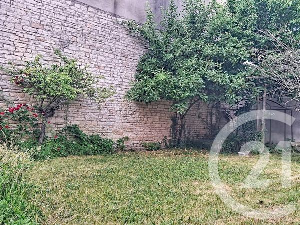 Appartement F5 à vendre  6 pièces - 145 m 2   VESOUL  - 70