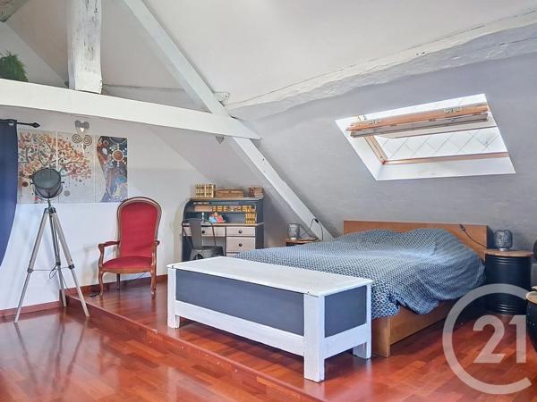 Appartement F5 à vendre  6 pièces - 145 m 2   VESOUL  - 70
