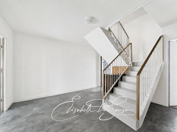 DUPLEX FAMILIAL AVEC BOX ET BALCON
