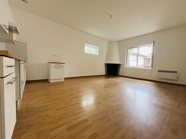 Immeuble à vendre |  Lesperon |  400 m²