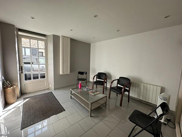 Local commercial Milly La Foret 3 pièce(s) 60 m2