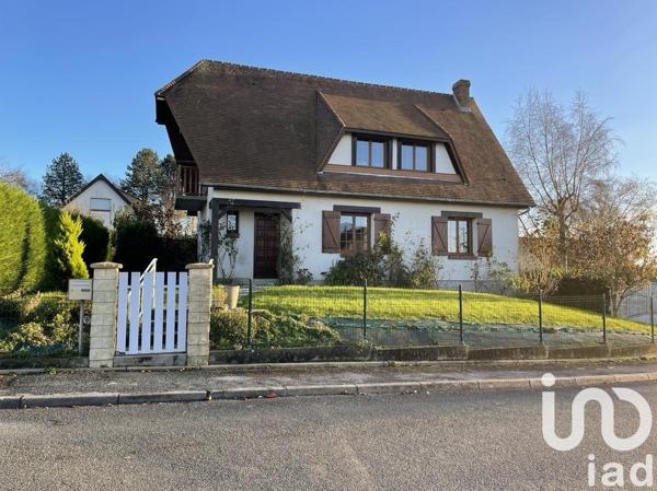 Maison traditionnelle 6 pièces de 120 m² à Foucarmont (76340)