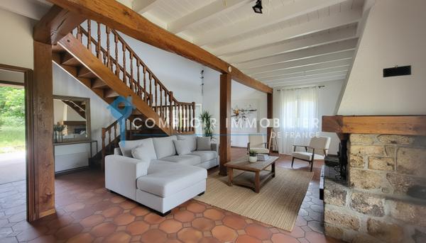Villa
                                                                                                                                                                                                                                                                                                                        7 pièce(s)                                                                                                                                                                                                          6 chambre(s)                                                                                                                                                                                                          218  m²