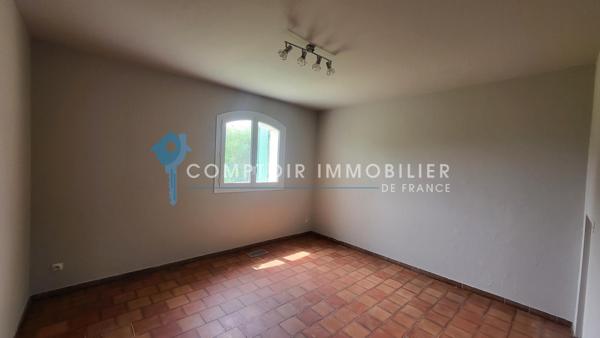 Villa
                                                                                                                                                                                                                                                                                                                        7 pièce(s)                                                                                                                                                                                                          6 chambre(s)                                                                                                                                                                                                          218  m²