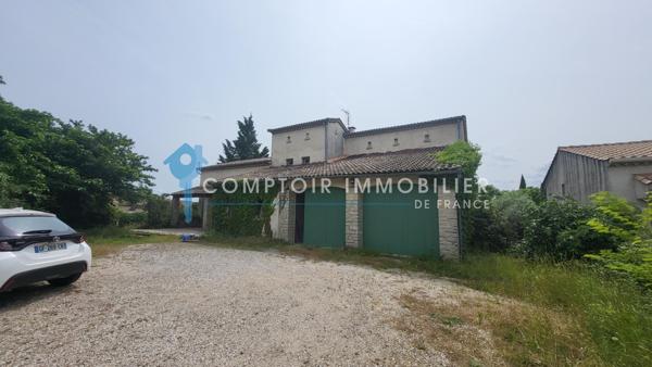 Villa
                                                                                                                                                                                                                                                                                                                        7 pièce(s)                                                                                                                                                                                                          6 chambre(s)                                                                                                                                                                                                          218  m²