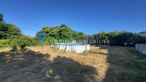 Villa
                                                                                                                                                                                                                                                                                                                        7 pièce(s)                                                                                                                                                                                                          6 chambre(s)                                                                                                                                                                                                          218  m²