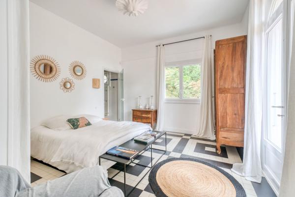 PROPRIETE UNIQUE PLEINE VUE MER AVEC ACCES DIRECT A LA PLAGE A VAUX SUR MER