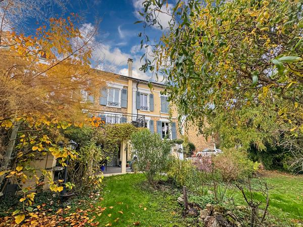 Maison de Prestige à Vendre à Rosny-sous-Bois