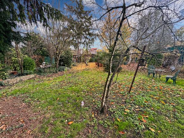 Maison de Prestige à Vendre à Rosny-sous-Bois