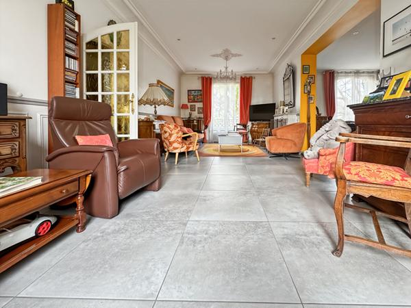 Maison de Prestige à Vendre à Rosny-sous-Bois