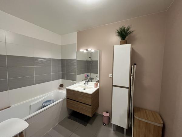 Aix-en-Provence (13090) T3 avec garage dans résidence de standing