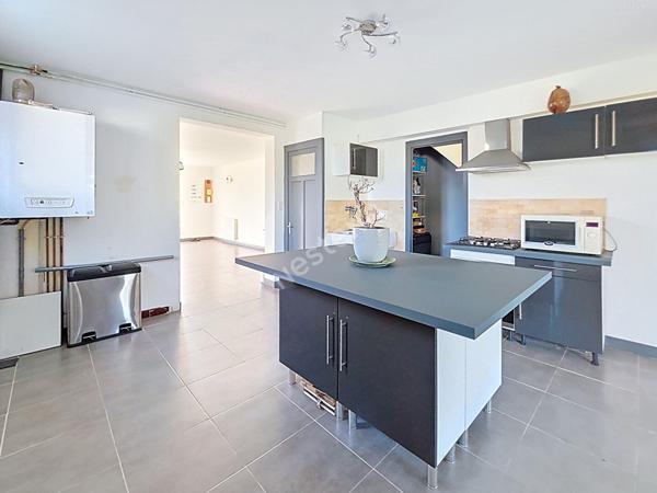 Maison A VENDRE à ANETZ, proximité ANCENIS, dépendances et jardin.