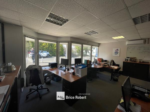 Bureaux à louer à Dardilly en RDC avec accès indépendant
