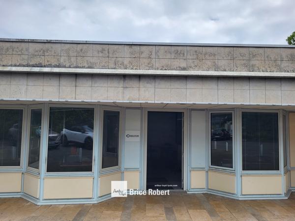 Bureaux à louer à Dardilly en RDC avec accès indépendant