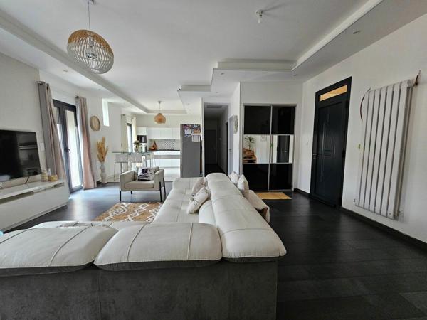 Appartement à vendre    6 pièces • 137 m2 Saint-Étienne