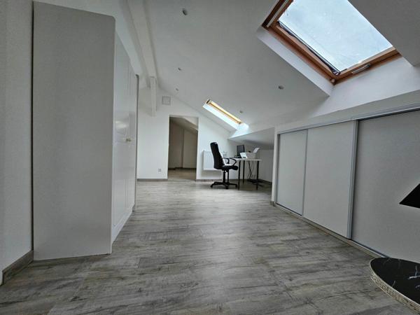 Appartement à vendre    6 pièces • 137 m2 Saint-Étienne