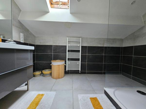 Appartement à vendre    6 pièces • 137 m2 Saint-Étienne