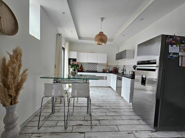 Appartement à vendre    6 pièces • 137 m2 Saint-Étienne