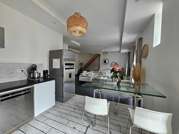 Appartement à vendre    6 pièces • 137 m2 Saint-Étienne