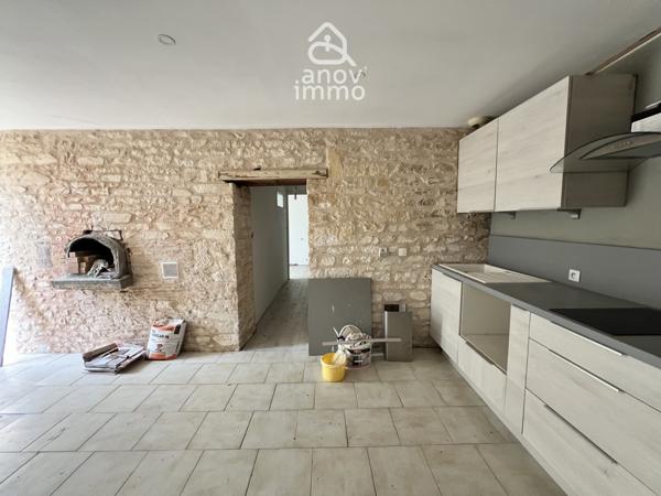 Maison
                                                                                                                                                                                                                                                                                                                        7 pièce(s)                                                                                                                                                                                                          3 chambre(s)                                                                                                                                                                                                          140  m²