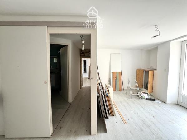 Maison
                                                                                                                                                                                                                                                                                                                        7 pièce(s)                                                                                                                                                                                                          3 chambre(s)                                                                                                                                                                                                          140  m²