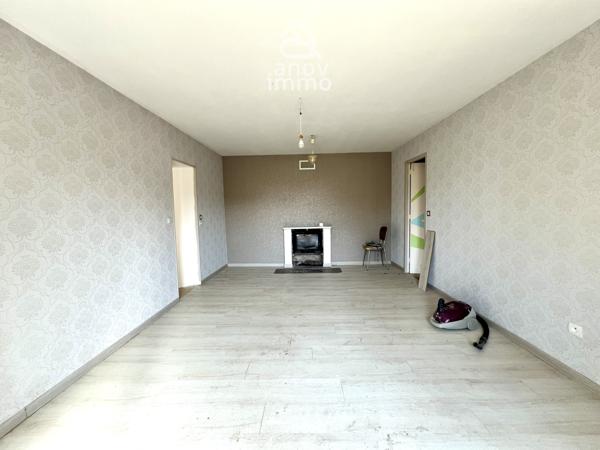 Maison
                                                                                                                                                                                                                                                                                                                        7 pièce(s)                                                                                                                                                                                                          3 chambre(s)                                                                                                                                                                                                          140  m²