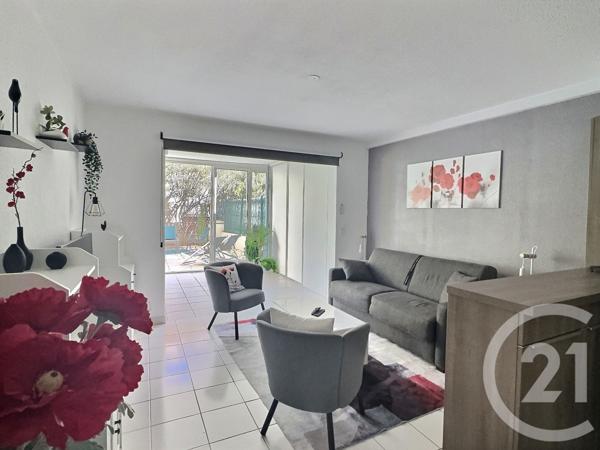 Appartement T2 à vendre  2 pièces - 52,35 m2 FREJUS - 83