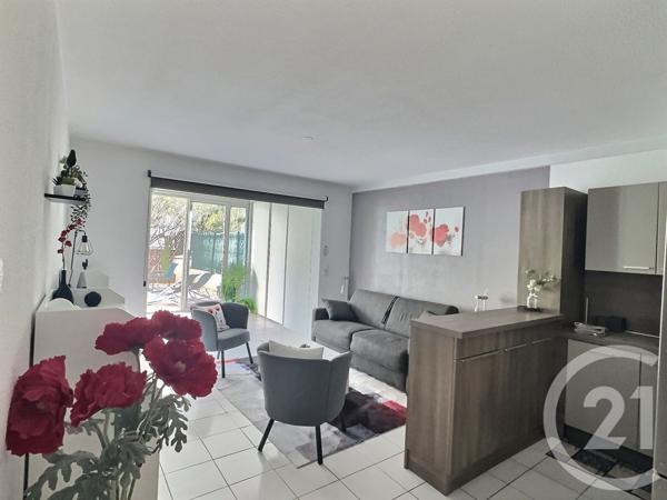 Appartement T2 à vendre  2 pièces - 52,35 m2 FREJUS - 83