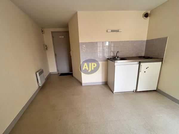 Location appartement Pontivy : 260 € - AJP Immobilier Pontivy
