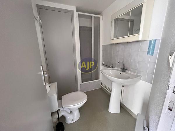 Location appartement Pontivy : 260 € - AJP Immobilier Pontivy
