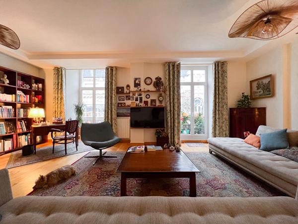 Appartement Angers/Ralliement Hyper Centre de 7 pièces de 211m², 4 Chambres, cave.